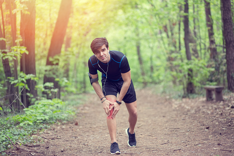 深蹲膝盖疼怎么快速缓解,膝盖深蹲做多了疼痛怎么改善