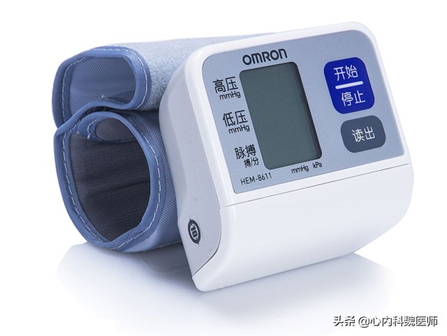 怎样正确使用腕式电子血压计测量,手表式电子血压计的正确使用方法