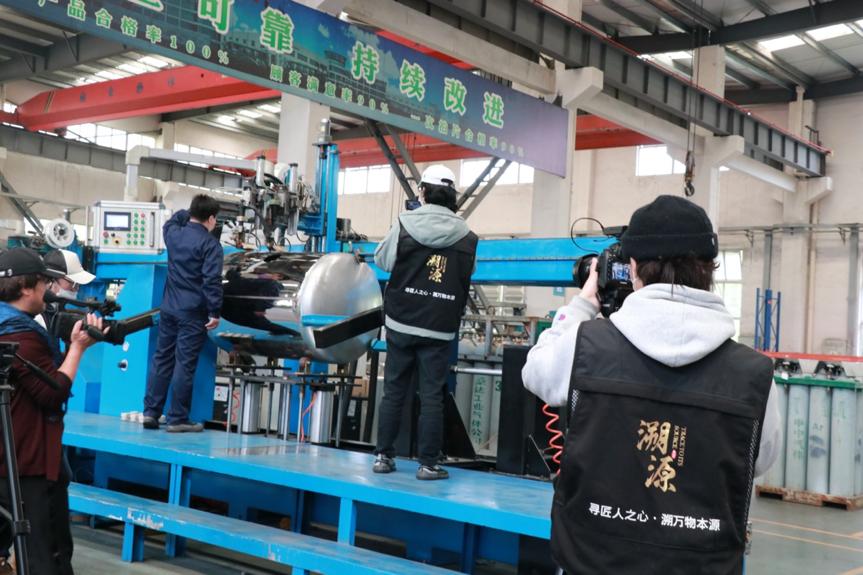 溯源栏目组图片,上海熊猫机械与熊猫智慧水务