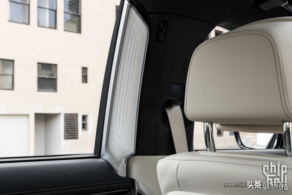 新款宝马m760liv12曜影特别版,宝马的v12