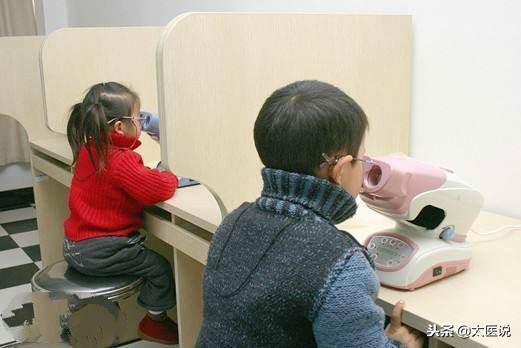 间歇性斜视做手术的危害,斜视的危害图文