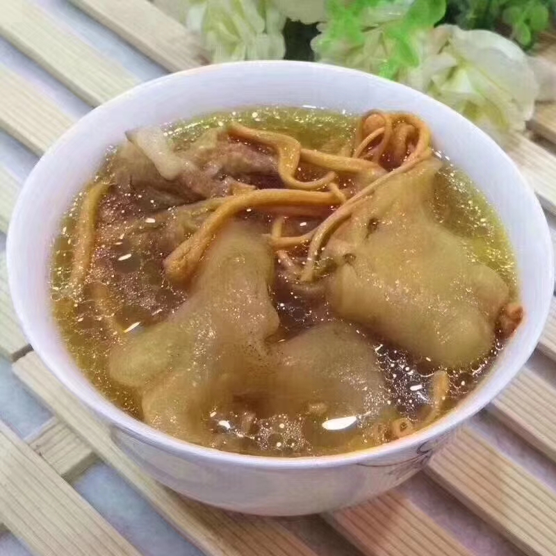 天热体弱喝什么汤,冬天气血虚喝什么汤