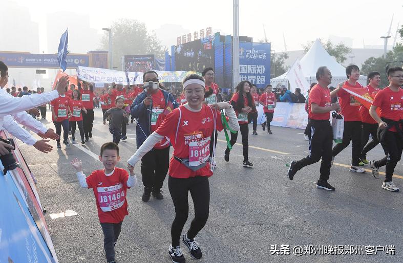 央视主播点赞郑马！跃动的郑州，今天万众瞩目