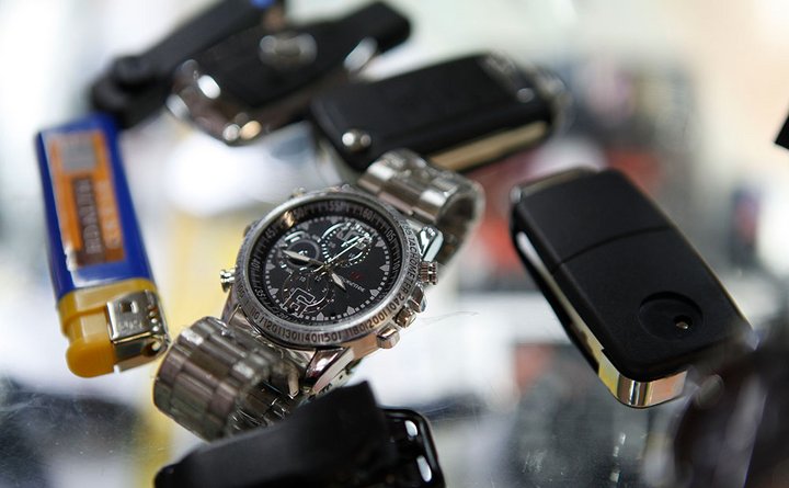 作弊耳机米粒大小没什么稀奇的,这都是作弊界的常规操作了