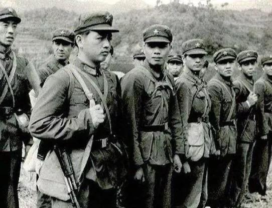 赞美拓荒者的七律诗,拓荒者的五律诗