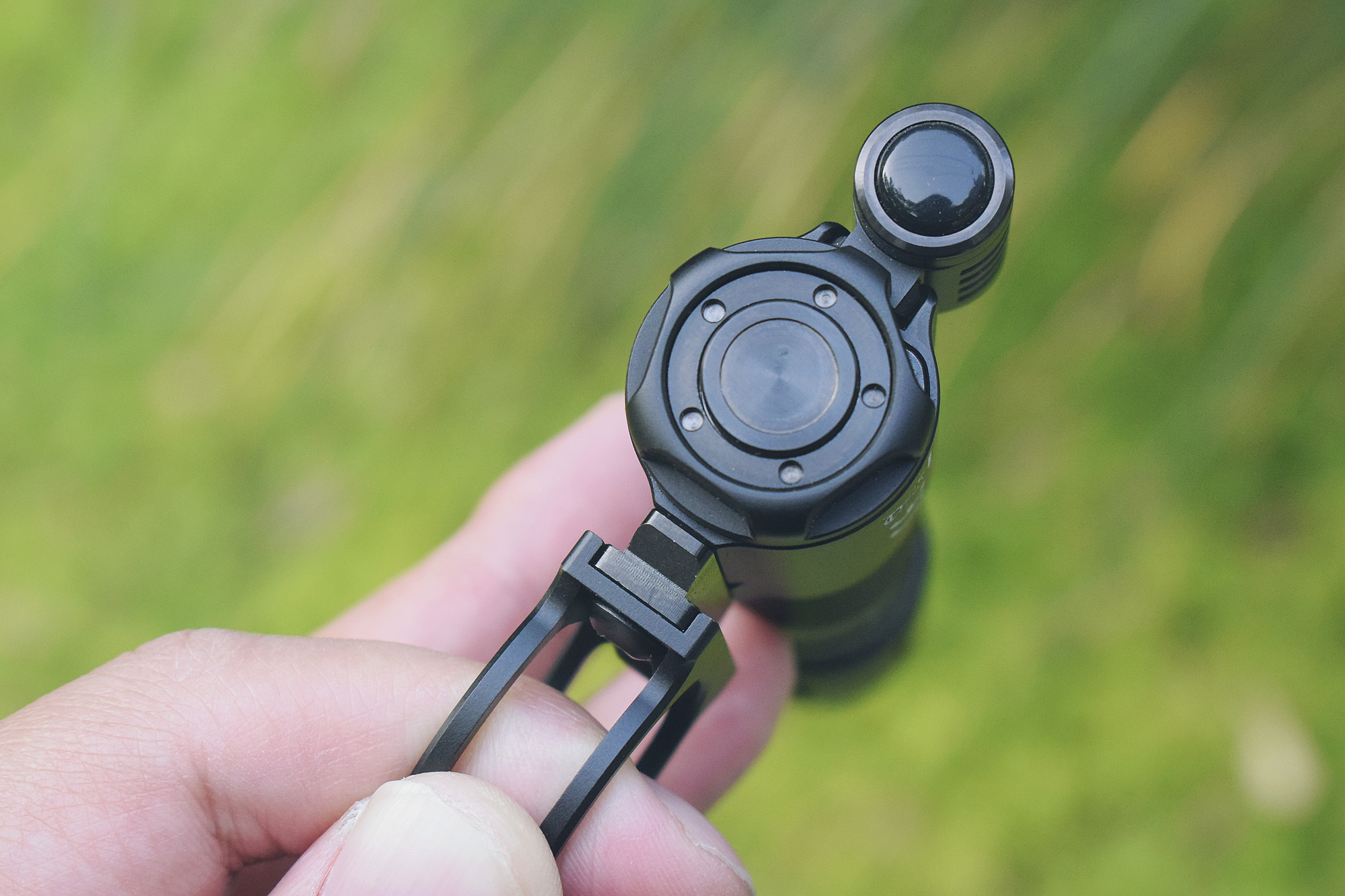 acebeam战术手电p16,acebeam捍卫者p15