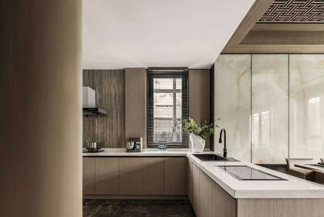 首创经中x赛拉维：闲逸如室间，隐于品质与优雅