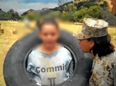 美国上万家长送娃进“集中营”受虐至死，只为治青春期叛逆？