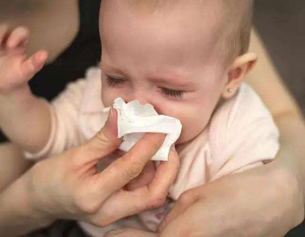 宝宝鼻塞怎么办教你一招快速缓解,宝宝鼻塞怎么办教你一招缓解