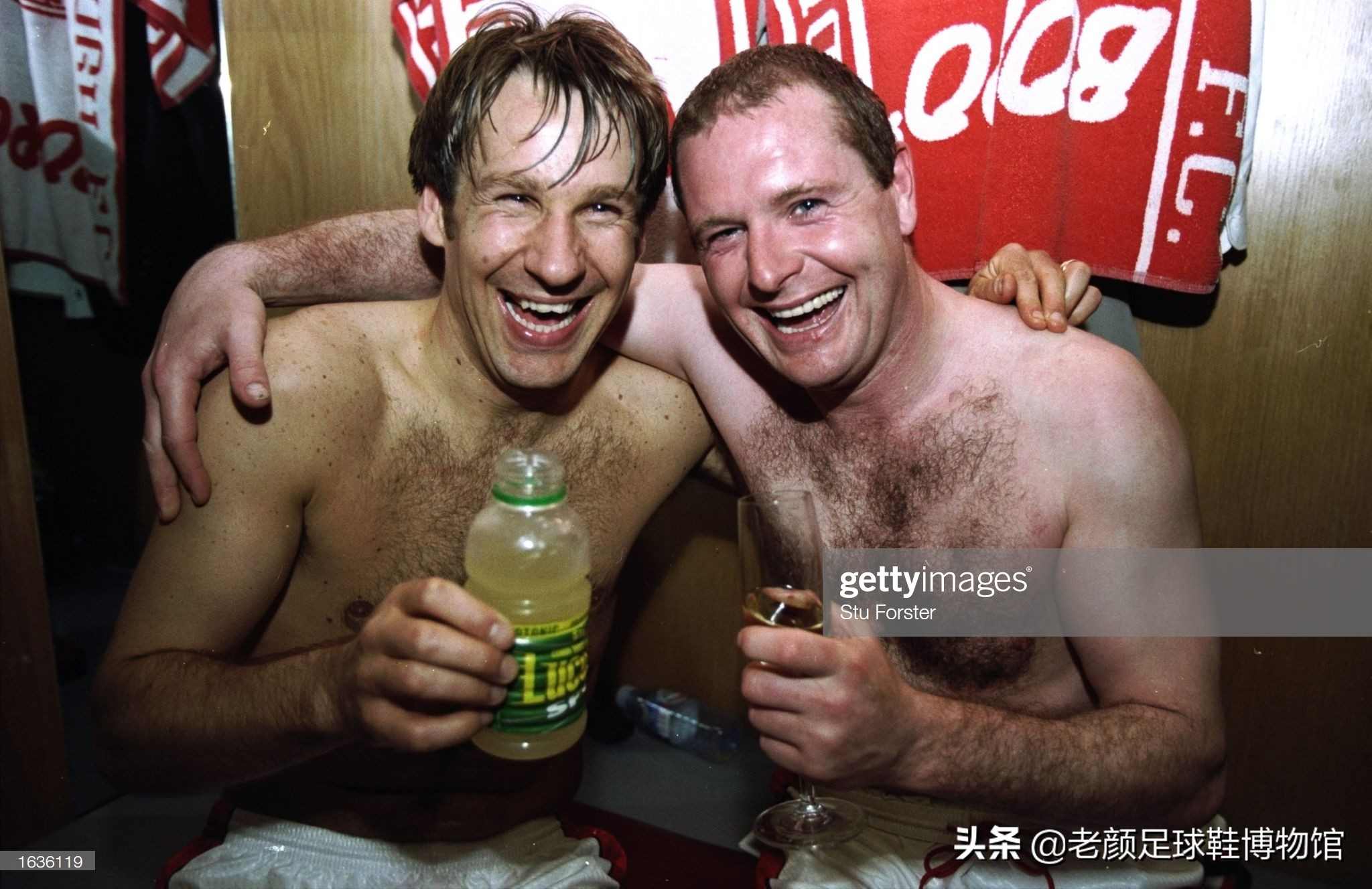 破产酒鬼的球鞋拍卖值6万,加图索的恩人名字成为香港路名