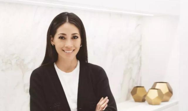 71岁百亿富翁,280亿富婆长得像17岁女孩