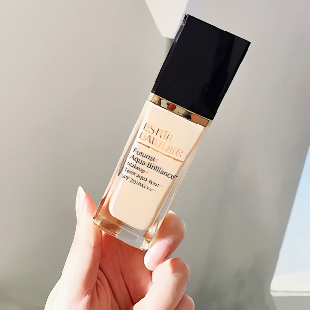 夏日不脱妆粉底液推荐哪个,夏日不脱妆小秘密