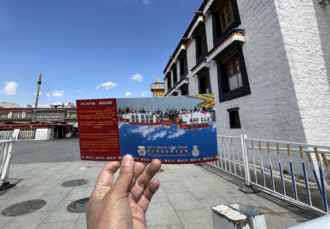 游1300年历史大昭寺，遇17岁无证导游，她说已做了四年讲解