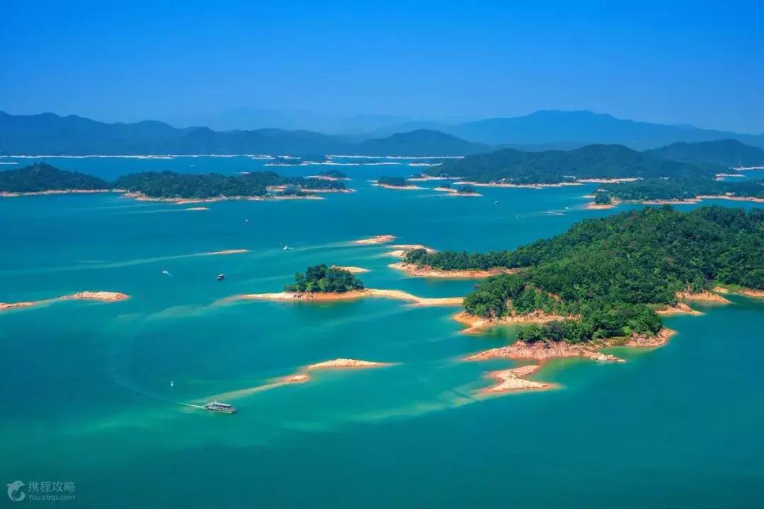 河源万绿湖是人工湖还是自然湖,河源万绿湖的水有多深