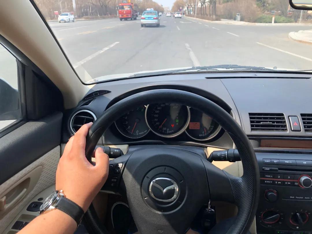 刚毕业买马自达3,大学生3万元车