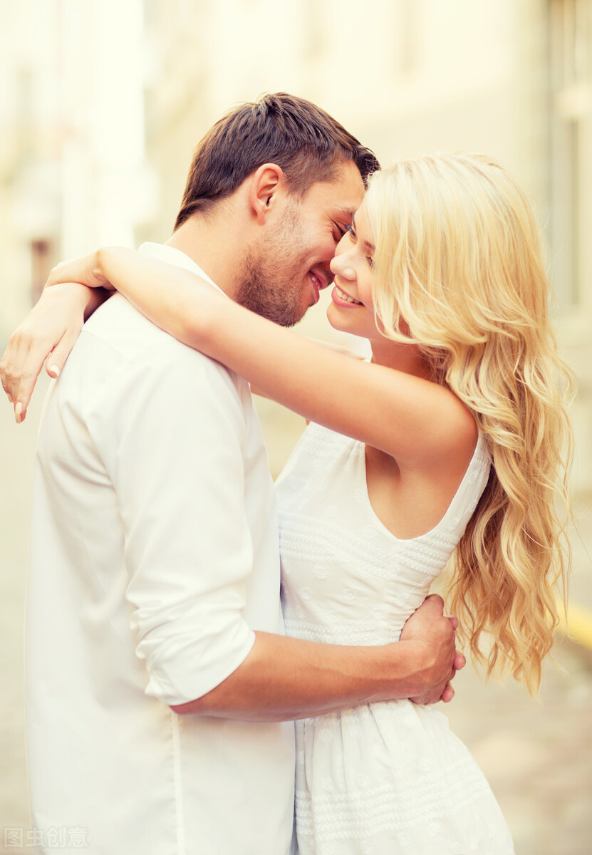 和爱的人分享让你更幸福的事,跟你分享是一件特别幸福的事