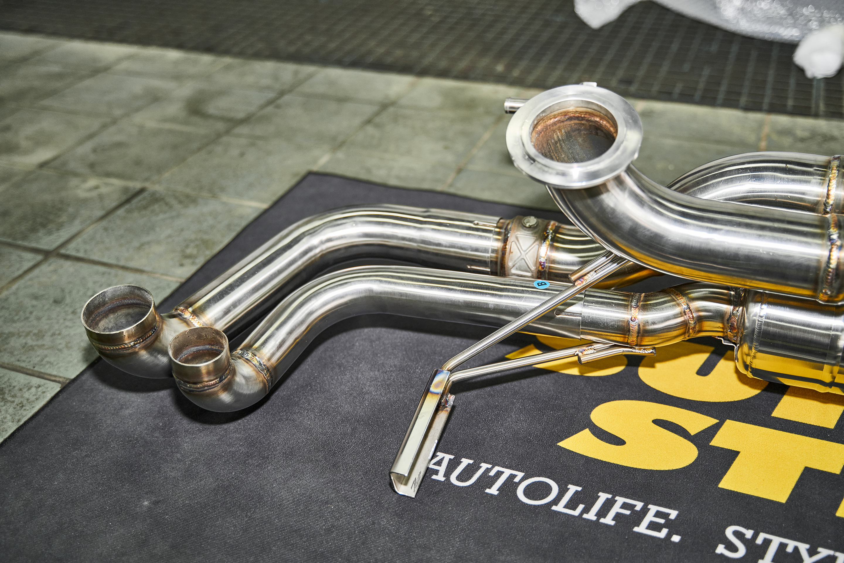 奥迪r8改装最佳效果,奥迪r8改全段排气声浪