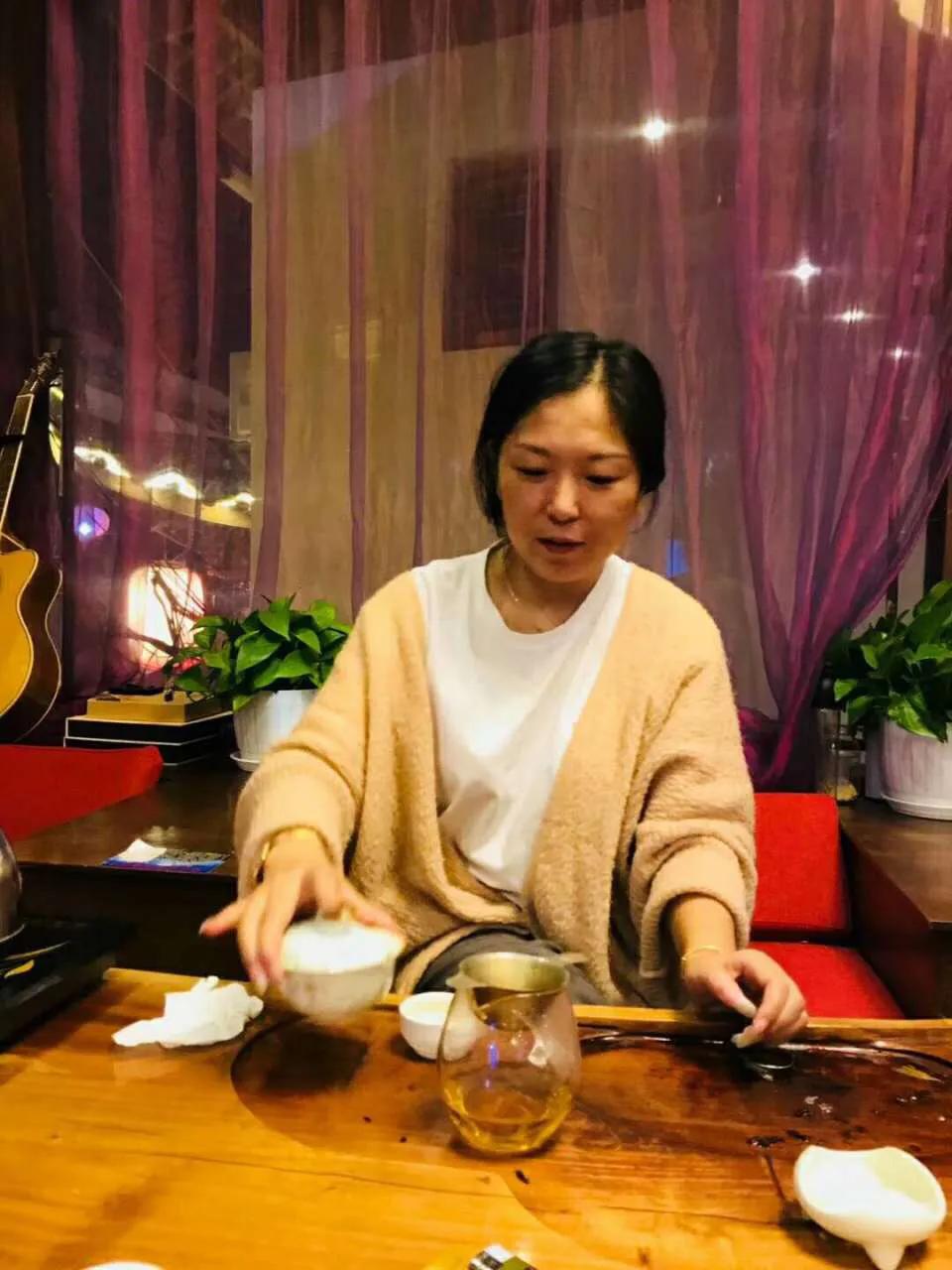 漂浮人生，最难忘摆摊经历，一个月用三十元赚九万