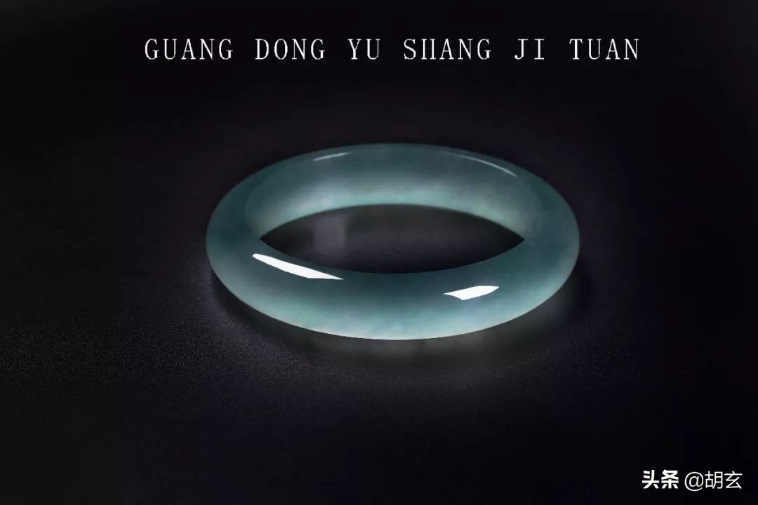 翡翠手镯怎么戴才容易,翡翠手镯怎么戴才是好的