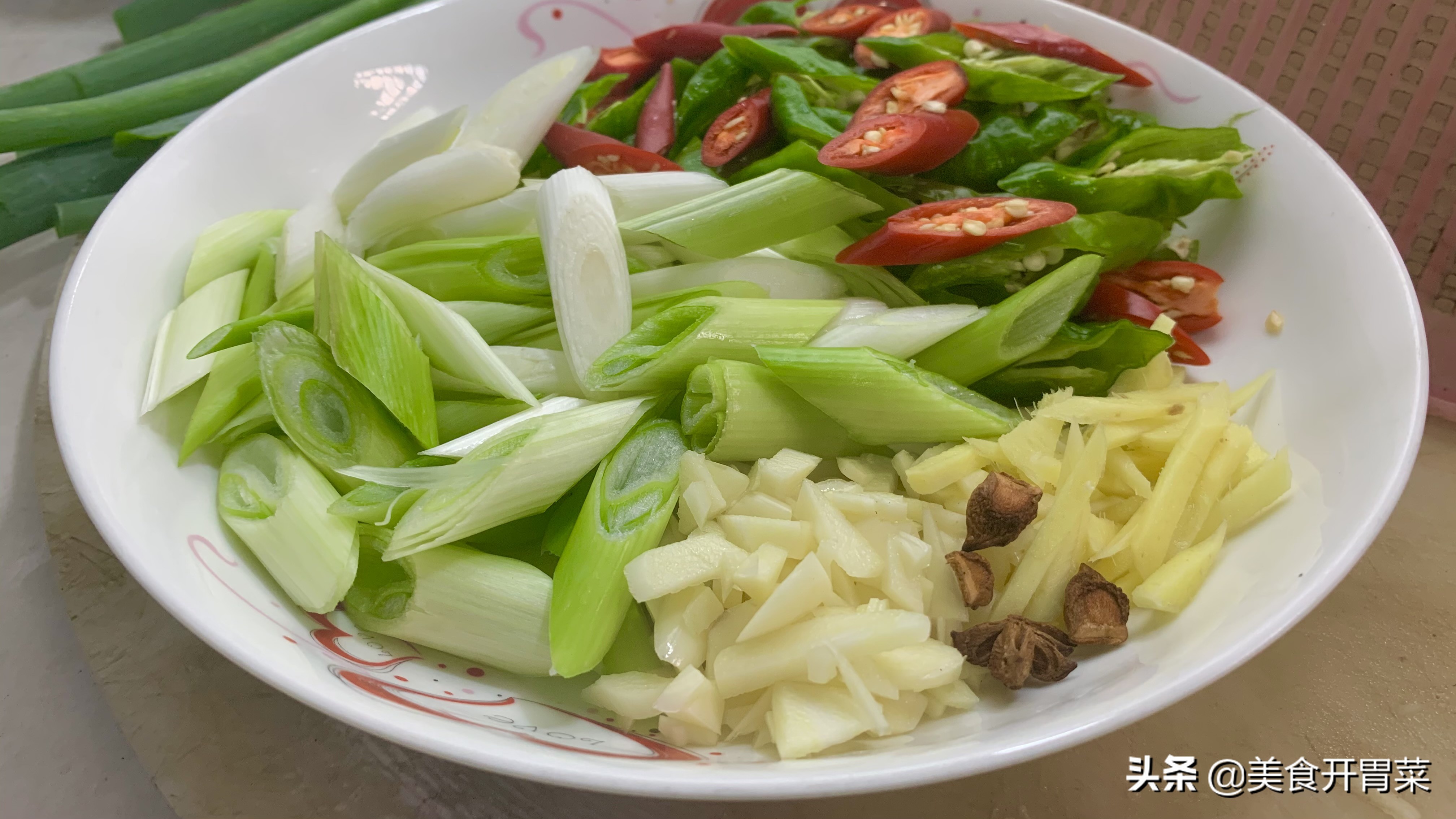 大葱爆羊肉的正宗做法窍门,家常葱爆羊肉正宗做法