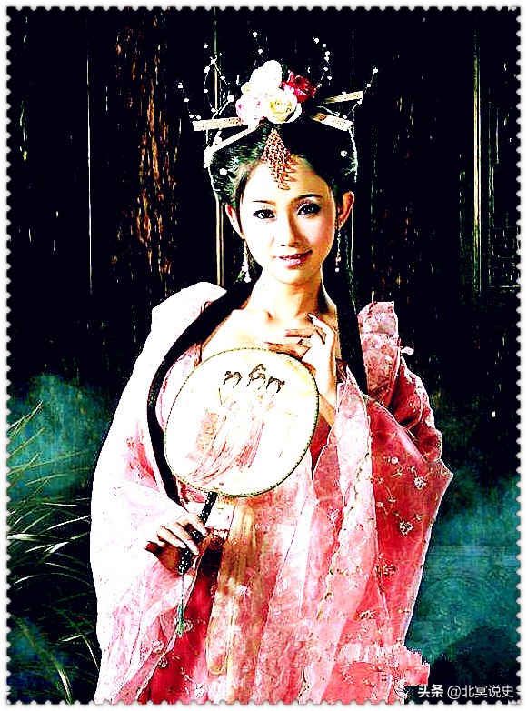 他妄想炼丹发财长寿，却遭遇美女“仙人跳”