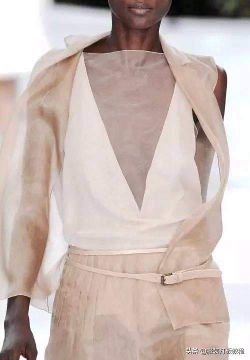 亚麻衣服一般多少钱,衣服亚麻材质