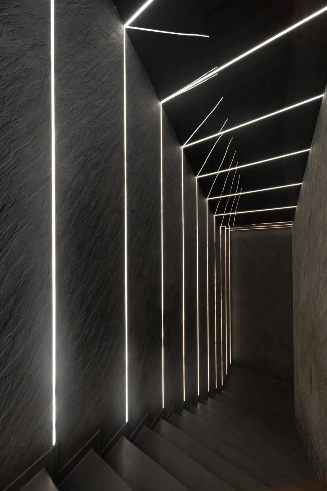 广州、武汉惊现“黑洞”，被“吸”进的消费者几乎没人空手而出