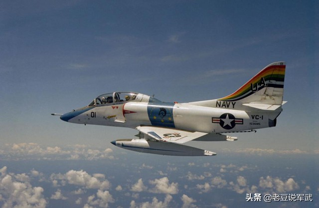 a-4天鹰舰载战斗攻击机,道格拉斯舰载机盘点