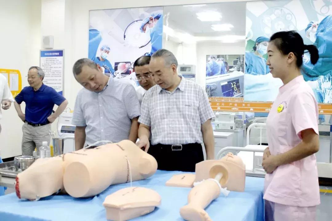 四川希望汽车职业学院护理实训室,四川希望汽车职业学院护理咋样