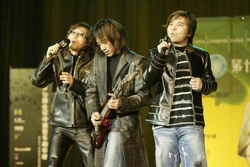 水木年华姚勇：出生清华世家，是王小波的外甥，如今怎样了？