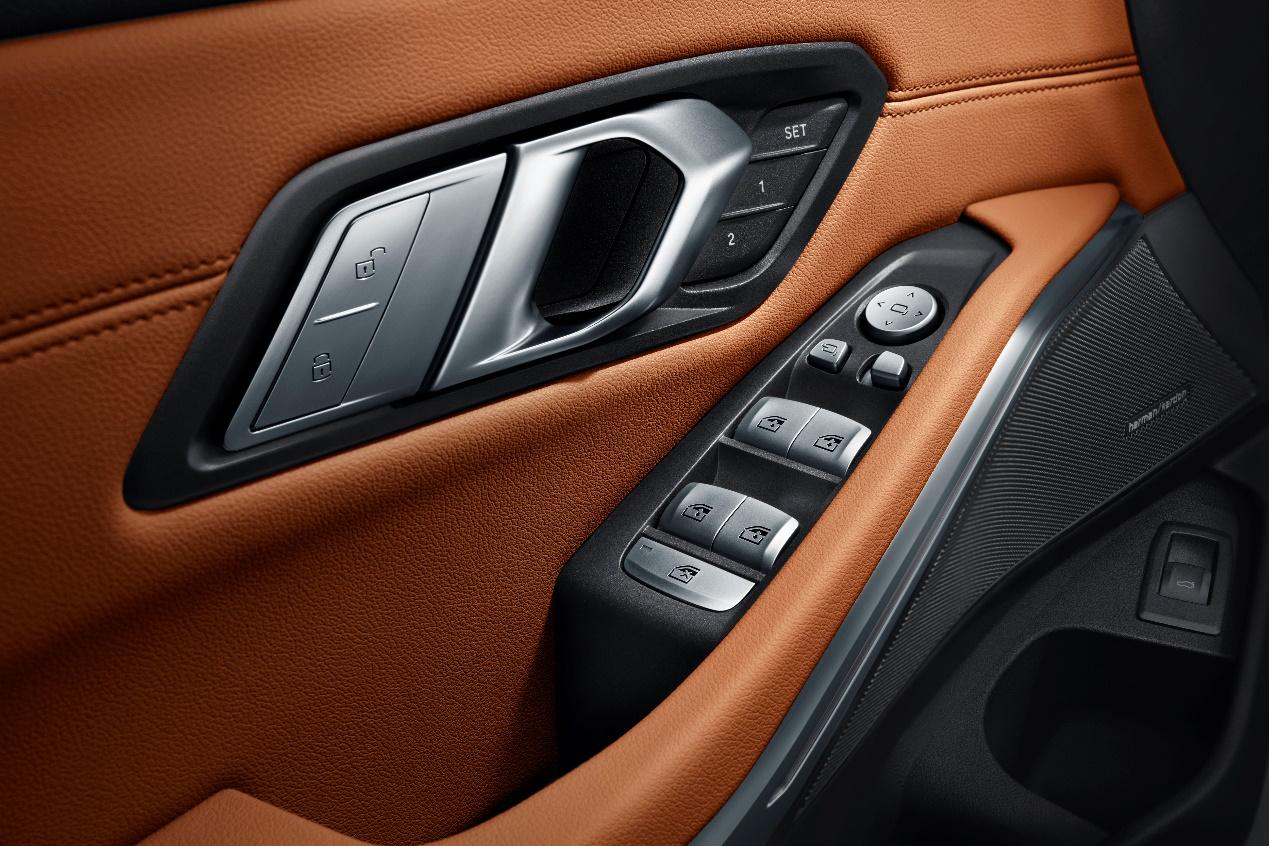 宝马3系老款和新款对比讲解,新宝马3系深度评测内饰