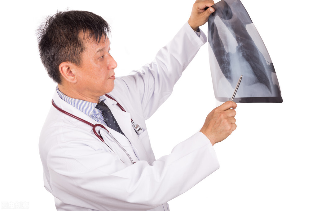 长期抽烟喝酒咳嗽有痰是什么原因,抽烟每天早上起来咳出黑色粘稠痰