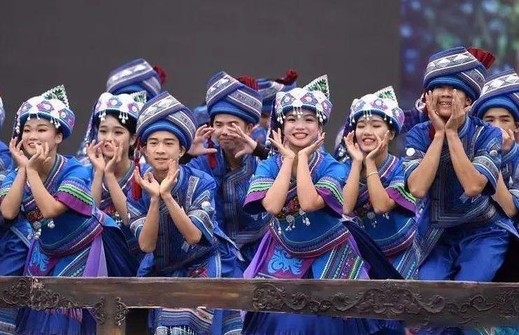 贵州人吃虫子宴,贵州人吃特色虫子的视频