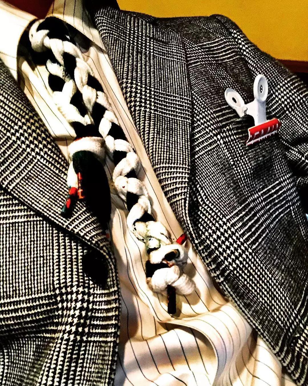 权志龙小雏菊反系鞋带绑法教学,权志龙反着系鞋带