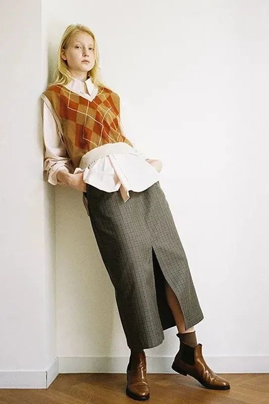 别再露脚踝了,今冬不流行露脚踝了露袜才更时髦