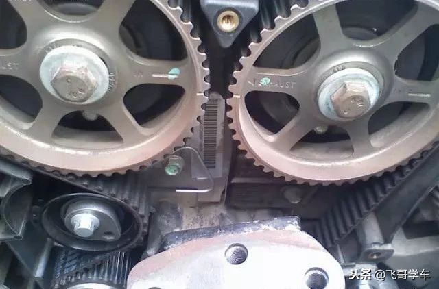 发动机更换正时皮带操作方法,东风标致4081.2t更换正时皮带视频