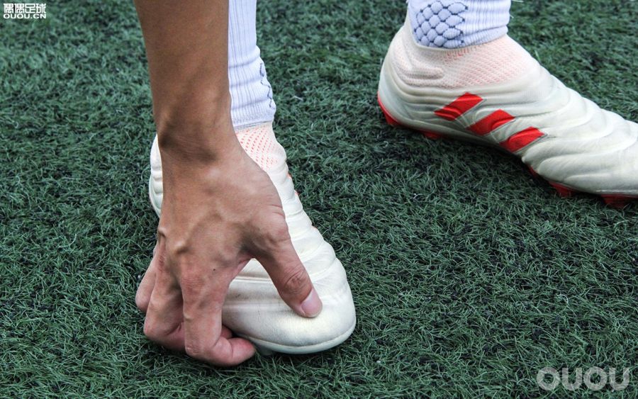追求完美的不完美阿迪达斯COPA19+FG实战测评
