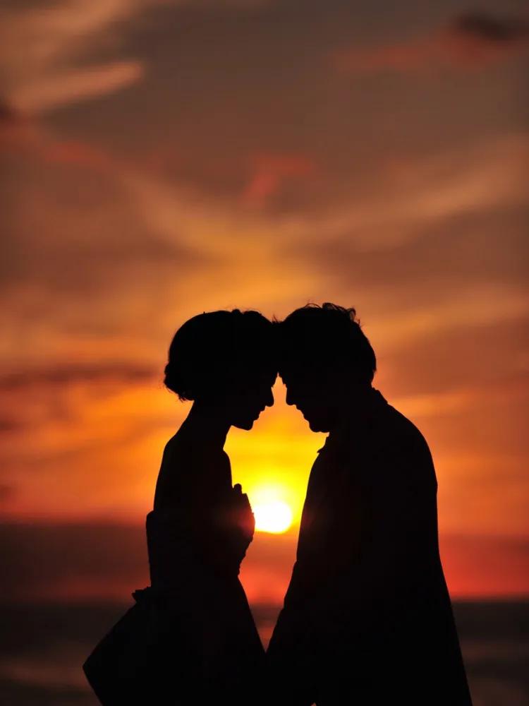 如何调教妈宝男和愚孝男,我是个妈宝男如何改变自己