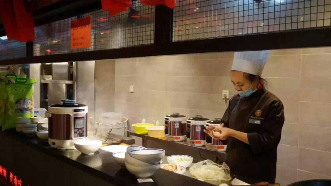 建设街居然开了一家人均40的爆款饭店！全单还可以享受7.8折