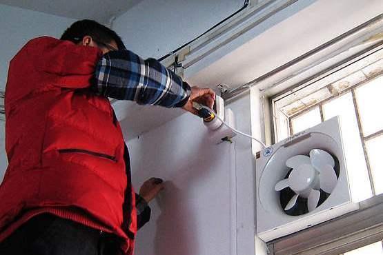 二楼卫生间最臭的解决方法,无窗公共卫生间有霉臭味怎么去除