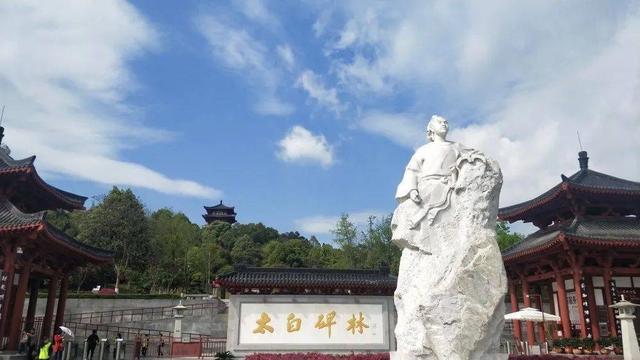 李子柒是四川绵阳平武哪里的人,美食旅游景点推荐博主