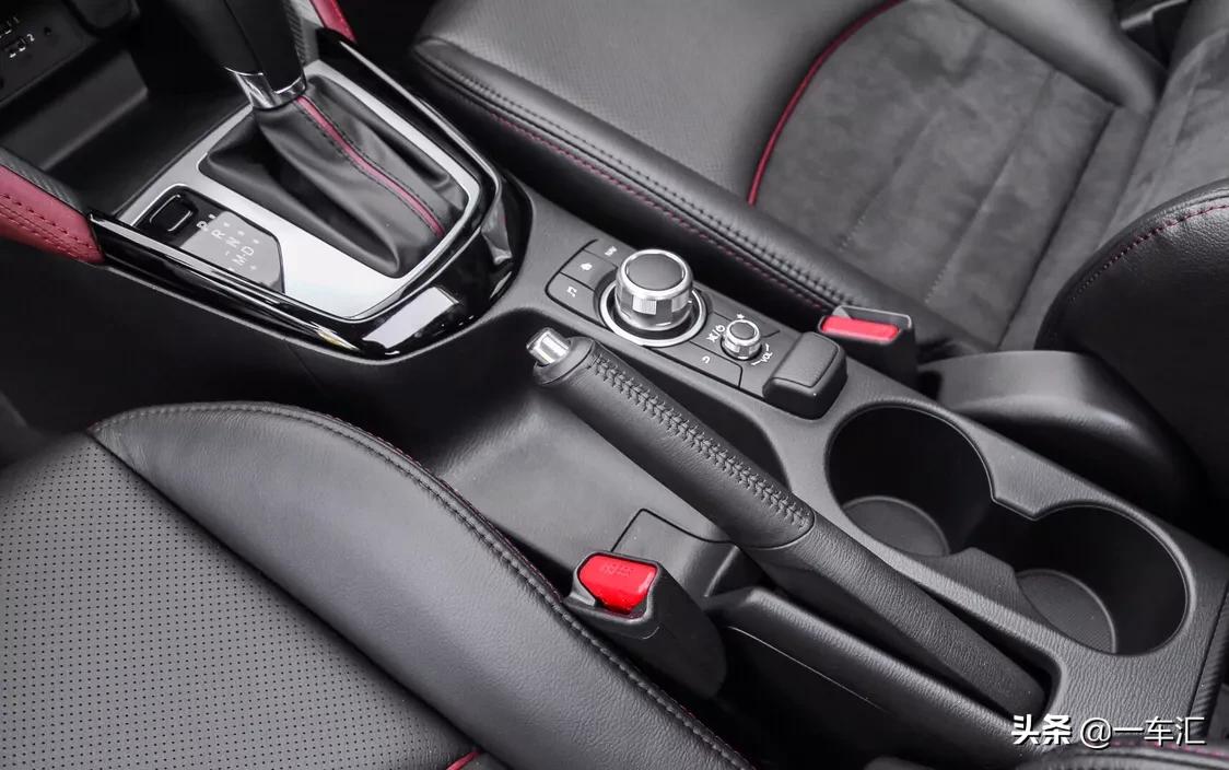 马自达cx-3和cx-4的区别,马自达cx-3手动挡最大的缺点
