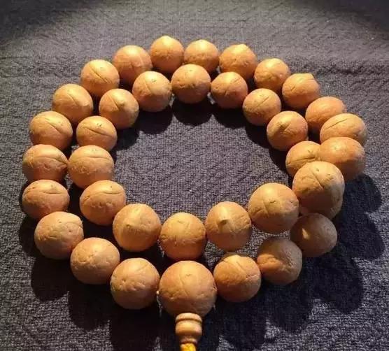 凤眼有漏眼还能盘玩吗,凤眼脏了继续盘玩会什么效果