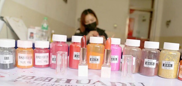 自制口红的危害大解析！妈妈，我再也不敢用自制口红了