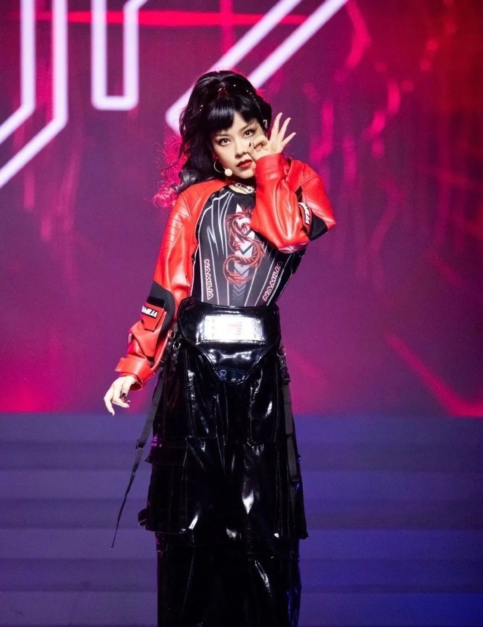 珍珠耳钉优雅永不过时,经典大方的耳钉