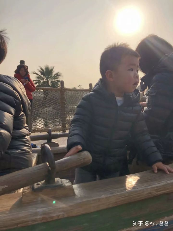独自带2岁的娃怒刷了10次上海迪士尼，不听我听谁？