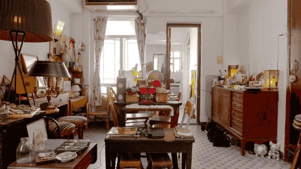 香港年轻人一辈子买不起房，把破出租屋改成复古小窝