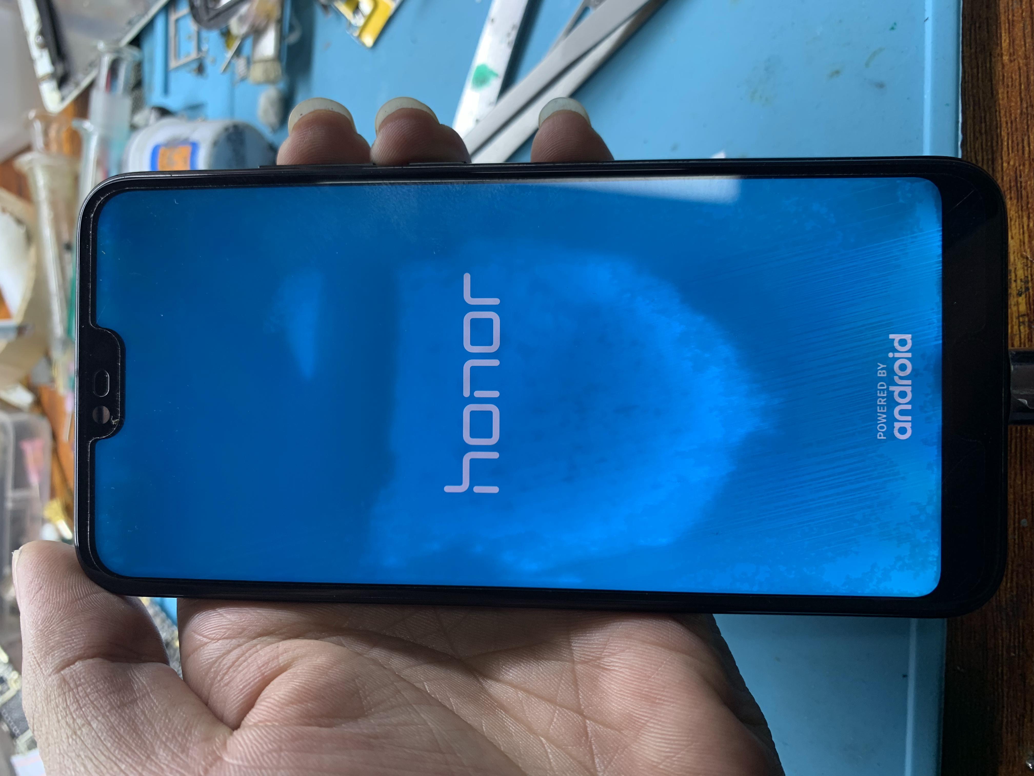 华为手机进水维修后无法开机,华为手机进水亮屏不开机维修方法