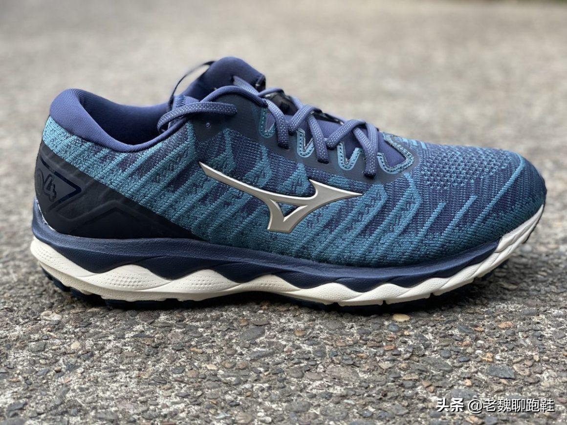 亚瑟士和美津浓跑鞋哪个耐用,美津浓亚瑟士有二百多的跑鞋吗