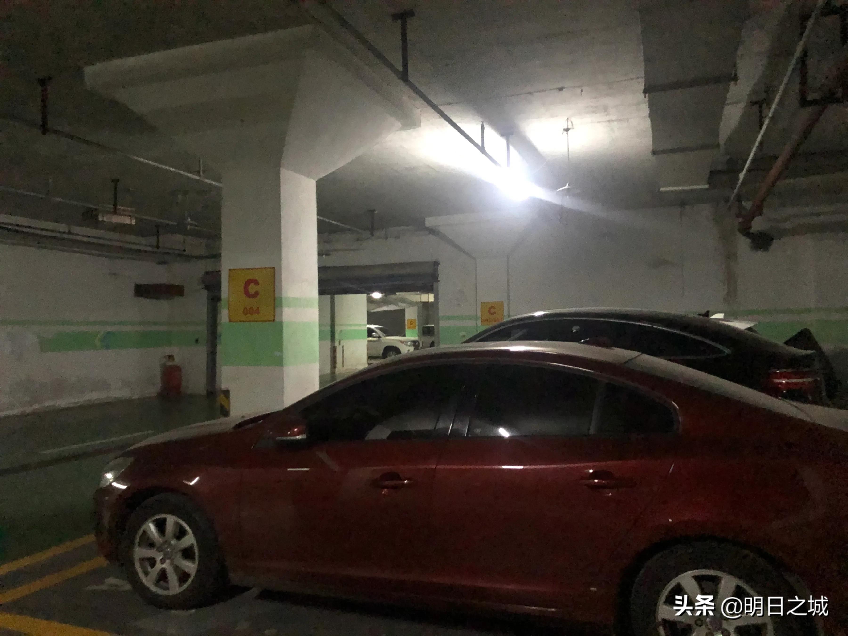 在长春1700一个月租房子贵么,一年2000块租车位